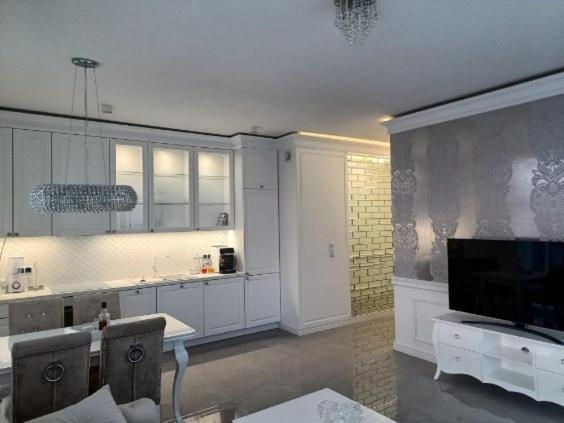 Apartament Glamour 10B- Premium Z Basenem Lukecin Exterior photo